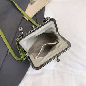 <span class=keywords><strong>Sac</strong></span> à main pour femmes en gros, nouveau design <span class=keywords><strong>vert</strong></span>, <span class=keywords><strong>tendance</strong></span>, <span class=keywords><strong>sac</strong></span> carré à bandoulière unique, <span class=keywords><strong>sac</strong></span> à main pour femmes, <span class=keywords><strong>sac</strong></span> à bandoulière - Product Image 3