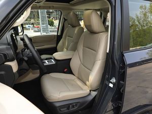 <span class=keywords><strong>Toyota</strong></span> <span class=keywords><strong>PRADO</strong></span> <span class=keywords><strong>TXL</strong></span> 2.8L DIESEL <span class=keywords><strong>Occasion</strong></span>/Neuf 2023/2024, 7 Places, Sièges Tissu, Conduite à Gauche - Offre Spéciale - Product Image 5