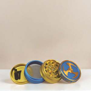 Moulin à épices décoratif en métal sur mesure en gros, 63 mm, 4 couches, moulin à herbes en aluminium - Product Image 3