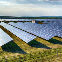 Système de structures de montage au sol pour panneaux solaires photovoltaïques en aluminium de 2 MW à grande échelle avec vis de fixation au sol