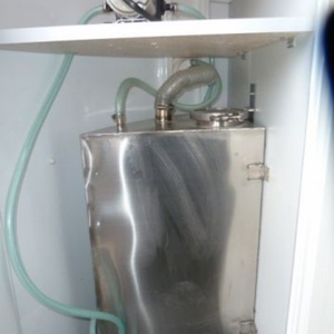 Remorque de luxe pour 2 chevaux à chargement oblique, 4 roues, auvent rétractable, châssis en acier allié, transporteur équin haut de gamme, remorque alimentaire tractable, garantie 1 an - Product Image 5