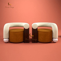 Fauteuil d'appoint de luxe italien pour salon, design en bois et tissu, base en marbre, chaise de détente