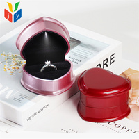 Boîte à bijoux personnalisée en forme de cœur avec lumière LED, doublure en velours rouge rose, boîte cadeau en laque piano pour alliance de mariage