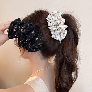 กิ๊บติดผมทรงกล้วยลายจุดผ้าซาตินจีบแบบฝรั่งเศสสำหรับผู้หญิง กิ๊บติดผมแบบใหม่สำหรับมัดผม - Product Image 1