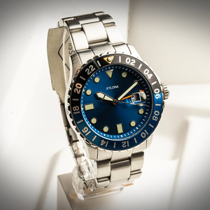 La montre-bracelet pour homme en quartz possède une fenêtre <span class=keywords><strong>loupe</strong></span> pour l'affichage de la date sur le <span class=keywords><strong>lunette</strong></span> rotative en acier inoxydable - Product Image 3