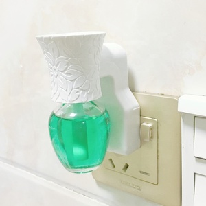 YILUN YL-030 Venta Directa de Fábrica, Ambientador Eléctrico Ecológico con <span class=keywords><strong>Buen</strong></span> Aroma, Capacidad de 25 ml, 110-220 V, para Hogar y Oficina - Product Image 1