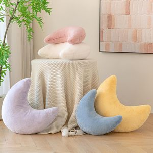 Nouveau design – Coussin nuage en tissu peluche doux et écologique pour canapé, salon, chambre à coucher – Décoration lune et donut - Product Image 4