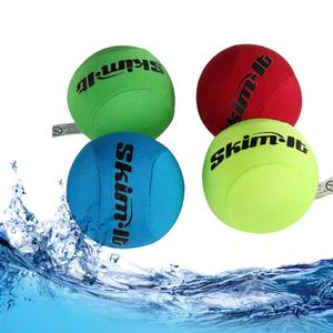 Balle de combat d'eau personnalisée jouet Skim Skip Water Bouncer Ball TPR balle <span class=keywords><strong>anti</strong></span>-stress <span class=keywords><strong>pour</strong></span> <span class=keywords><strong>piscine</strong></span> extérieure <span class=keywords><strong>anti</strong></span>-éclaboussures - Product Image 2