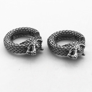 Yunnique – boucles d'oreilles à clip en acier titane, tête de loup, design animal, pour hommes et femmes, bijoux tendance - Product Image 5