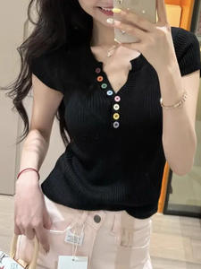เสื้อผ้า Y2K สไตล์เกาหลีเสื้อยืดถักติดกระดุมสำหรับผู้หญิงเสื้อยืดคอวีแขนสั้นแบบบางยืดหยุ่นได้สำหรับผู้หญิง - Product Image 3