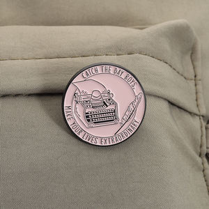 Pin de Esmalte con la Frase 'Oh Captain My Captain', Inspirado en la Película de Comedia, Broche para Chicos, Insignia de Solapa, Joyería de Moda al por Mayor - Product Image 3