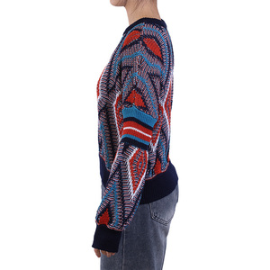 Chandails pour femmes à col rond et à crochet personnalisé OEM & ODM tricots tricotés à la main pull-over pull pour femmes - Product Image 3