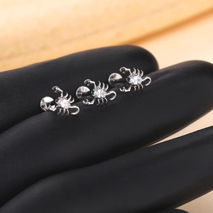 Boucles d'oreilles en titane en forme de cœur 1,2x8 mm avec cristaux pour piercing du cartilage de l'oreille, bijoux cadeau ASTM F136 - Product Image 2