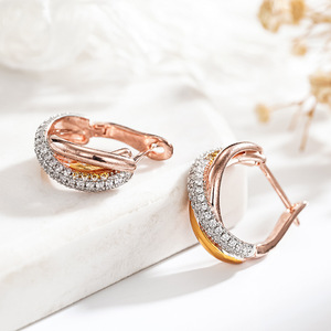 Pendientes de Aro Triple de Tres Colores para Mujer, Diseño Trenzado, Accesorios para las Orejas de Uso Diario - Product Image 5