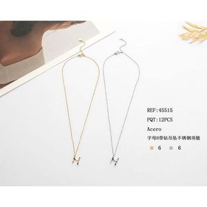 Collana con Ciondolo a Forma di Lettera H in Diamanti, Catena in Acciaio Inossidabile, Set da 12 Pezzi - Product Image 1