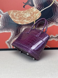 Bolso de Mano Boston de Piel de Cocodrilo 100% Morado para Mujer con Cierre de Cremallera, Elegante, con Dos Asas, para Uso Diario - Product Image 6