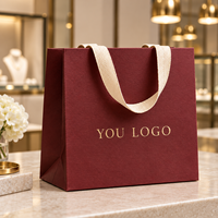 Sacs en papier de luxe personnalisés avec logo OEM ODM de haute qualité, 250 g, pour vêtements et emballages cadeaux