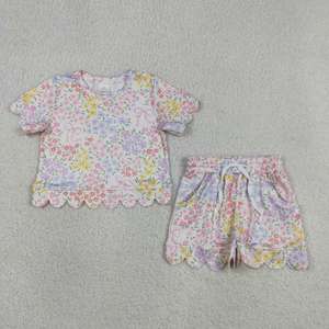 Conjunto de 2 piezas floral para niñas, top de manga corta, pantalones cortos con dobladillo festoneado, conjunto de verano, ropa informal cómoda - Product Image 2