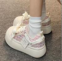 Chaussures en toile populaires pour femmes, nouvelles chaussures d'été à semelle épaisse avec nœud, baskets décontractées blanches