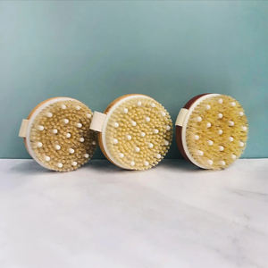 Brosse à cheveux en bois avec manche en bois de hêtre et de santal, poils de sanglier en <span class=keywords><strong>sisal</strong></span>, pour le bain et la douche, avec logo personnalisé - Product Image 5