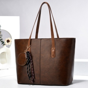 Sacs fourre-tout robustes personnalisés pour femmes à faible MOQ, livraison gratuite, deux poignées, fermeture ouverte, broderie, rivets, imperméables, fabricant pour les boutiques - Product Image 2
