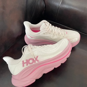 Chaussures de course respirantes et légères de haute qualité Hokas 10 pour l'extérieur, chaussures de sport confortables absorbant les chocs, chaussures de basket tendance - Product Image 4