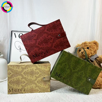 Boîte à tiroir en carton rigide haut de gamme avec fermeture magnétique, sangle de transport en cuir, emballage personnalisé de qualité supérieure pour les marques de luxe, cadeaux