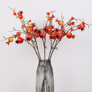 ผลไม้จำลองรูปทับทิม ของตกแต่งผลไม้ประดิษฐ์สำหรับตรุษจีน ของประดับตกแต่งห้องนั่งเล่น โต๊ะรับประทานอาหาร คุณภาพสูง - Product Image 1