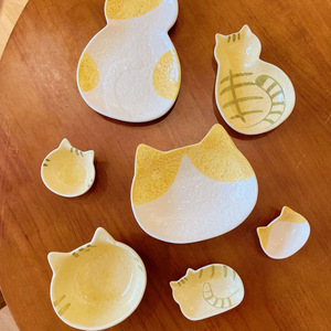 Superbe <span class=keywords><strong>assiette</strong></span> miniature en porcelaine émaillée <span class=keywords><strong>de</strong></span> style japonais minimaliste, en forme <span class=keywords><strong>de</strong></span> chaton, pour sauce soja, salade, sauce tomate - Product Image 1