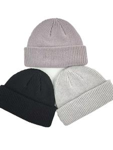 Gorro de Punto Acrílico 100% con Puño Acanalado de Color Sólido, Cálido para Invierno, con Logotipo Personalizado para Hombre y Mujer - Product Image 3