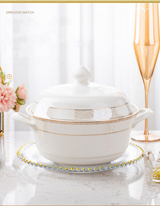 Édition de Luxe, Service de Soixante Pièces de <span class=keywords><strong>Vaisselle</strong></span> et de Couverts en Céramique, Style Nordique avec Bordure Dorée Peinte à la Main - Product Image 6