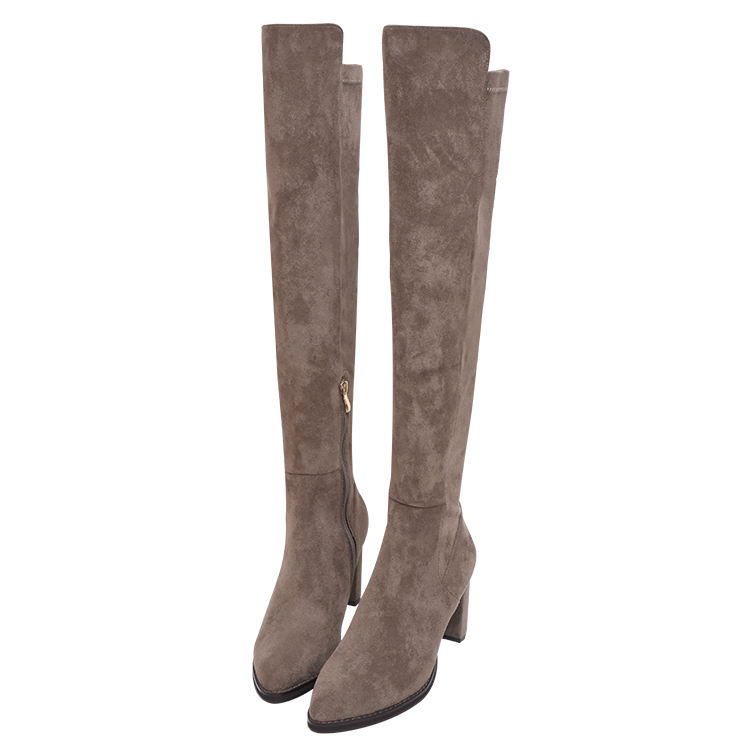 สีน้ำตาล