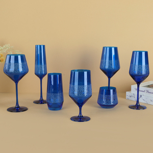 Verre à whisky bleu soufflé à la main en gros, motif triangulaire, prix abordable pour usage quotidien et diverses occasions - Product Image 2