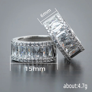 Orecchini Minimalisti da Donna con Zirconia Cubica, Gioielli di Moda Semplici ed Eleganti - Product Image 5