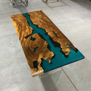 Table en résine avec logo personnalisable transparent, surface mate ou brillante, en époxy, bois de cèdre, frêne, noyer d'Amérique du Sud - Product Image 2