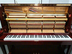 Piano droit d'occasion KL601 bordeaux du Japon – Vente en gros haut de gamme, best-seller pour l'exportation, idéal pour l'enseignement et la maison - Product Image 5