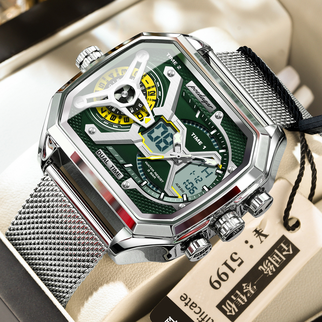 Boîtier argenté avec bracelet en maille verte (norme européenne)