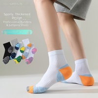 Chaussettes de sport athlétiques personnalisées OEM pour hommes et femmes, avec semelle en tissu éponge amortissante, soutien de la voûte plantaire, anti-ampoules et maille respirante