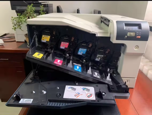 Imprimante professionnelle <span class=keywords><strong>CP5225dn</strong></span> Jet laser couleur - Product Image 3