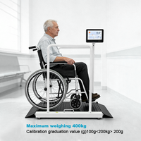 Pèse-personne médical pour fauteuil roulant avec écran LCD, mesure automatique de l'IMC, mains courantes antidérapantes et amortissantes, et connexion HIS
