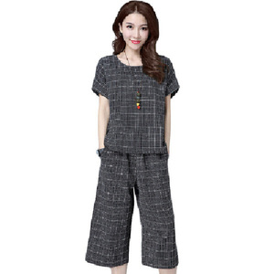 Women's Plaid Two-Piece Set Breathable Short Sleeve Top And Capri Pants Leisure Wear Spring Summer Fashion - Product Image 5