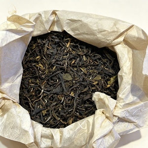 Thé cru compressé d'arbre ancien sauvage vieilli 2023, 400g, thé santé de qualité supérieure, boîte en vrac pour dégustation quotidienne et collection - Product Image 4