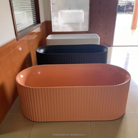 Baignoire autoportante en acrylique à rayures cannelées pour projet hôtelier personnalisé