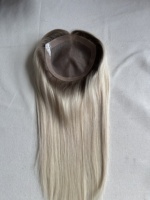 Topper capillaire à perles en cheveux humains vierges bruts européens 6*6 4*5 Mono, noué à la main, invisible, avec base en PU pour installation par micro-anneaux