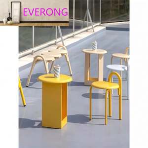 Ensemble de table et de chaises rondes en fer durable personnalisable avec un banc long à visage souriant pour terrasse, salon de thé à bulles, café - Product Image 4
