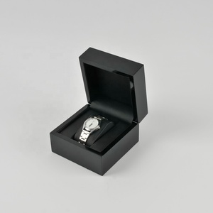 Logotipo personalizado brillo negro laca de madera de un solo reloj caja de embalaje de los hombres reloj de madera caja - Product Image 1