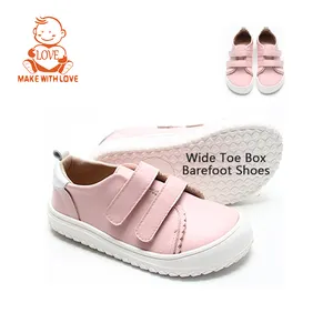 BEIBEIHAPPY Design brevettato stile minimalista in vera pelle tonda a punta larga scarpe a piedi nudi ergonomiche per i bambini