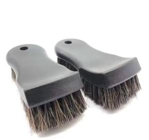 Brosse de nettoyage intérieure NIKO More Dense Pure Black Premium Select en poils de cheval pour cuir - Product Image 1