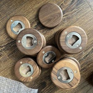 Imán de nevera de madera con abridor de botellas de cerveza, forma redonda de nogal, con logotipo personalizable, precio de fábrica - Product Image 5