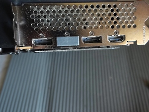 GPU para Juegos RX 9070 XT con 16GB de Memoria de Video GDDR6 y Sistema de Refrigeración de Triple Ventilador - Product Image 2
